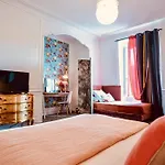 Le Henri II - 15 min du circuit, arrivées&départs autonomes Apartamento