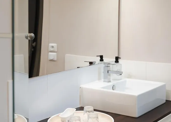 Apartment Le Henri II - 15 Min Du Circuit, Arrivees & Departs Autonomes *